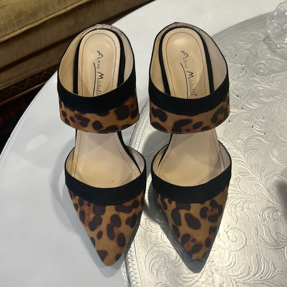 Ann Michelle woman Size 6.5